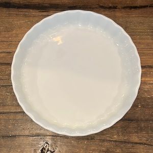 Apilco white quiche dish